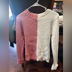 Olivvi NWT Sweater Size Extra Small Fits Like A Small